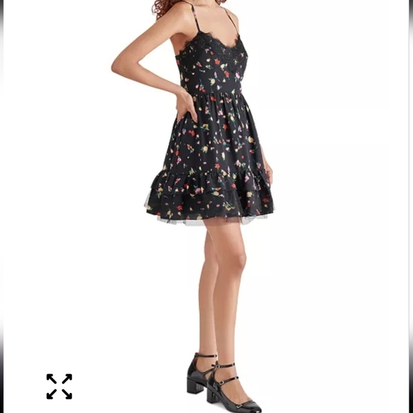 Steve Madden Yasmina V-Neck Lace-Trim Dress Sz Small Ruffle Hem New - Picture 3 of 16